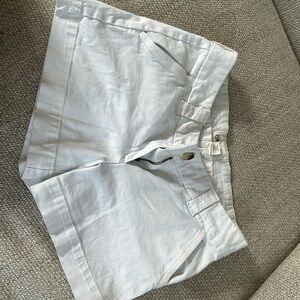 Magellan Outdoor White Chino Shorts - Size 4